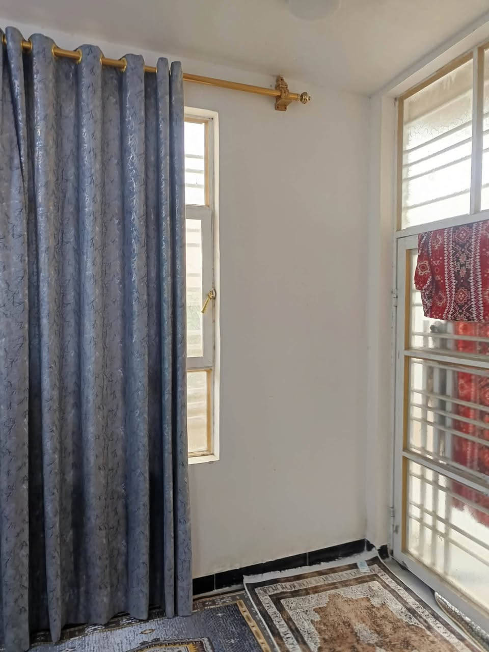 #عقارات_بابل الاستفسار ***********
دار سكن طابو صرف  للبيع المساحة 150م مربع بناء غرفتين نوم +كلدور +مطبخ +استقبال +صحيات +صاله فوك ٨×٣

#العنوان 
حي المهندس مقابل مدينة العاب ارض بابل عبر شارع 80 

#المساحة 150متر مربع 
#الواجه 10متر 
#النزال 15متر
#عرض الشارع 15متر 
 #بناء جديد
