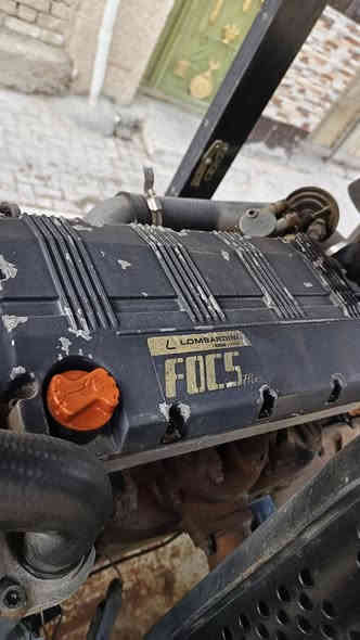 السلام عليكم 
للبيع مولد لمبرديني أربع بستم 
بحالة جيدة
نظافة فول ١٠ كي في
نظام حساسات كاملة وشغالة 
حساس دهن وحساس ماء وكاز
ماء اخضر زيتي 
خزان الكاز بلادي بالشاصي
تشغيل لمس.
كنت مخليها فقط لفحص السبلت بالسيارة.
السعر 15 ورقة 
الموقع بغداد 
هاتف ***********
