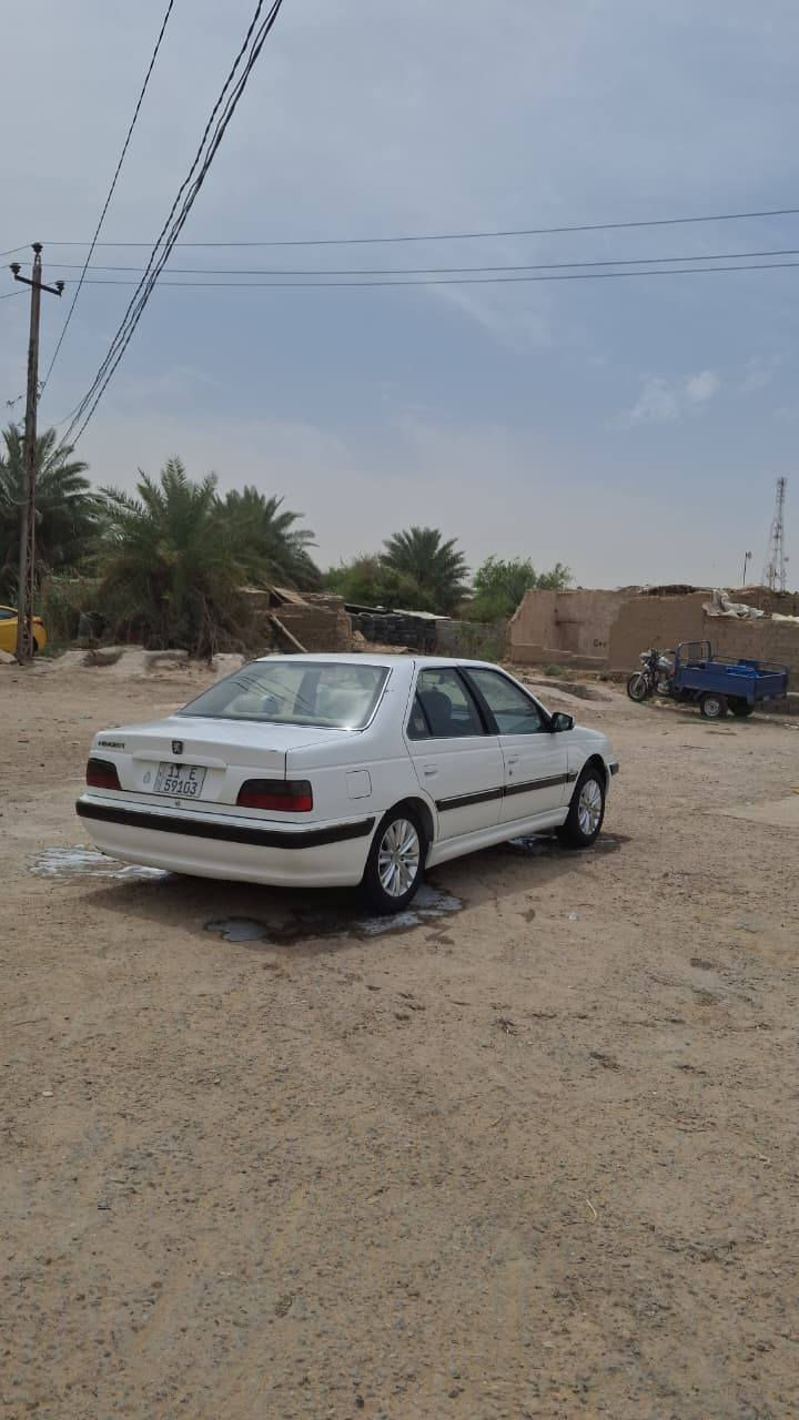 السلام عليكم بيجو بارس موديل 24 ماشيه 40 سياره جديده بمعنئ الكلمه مدوشمه عام تخم تاير  صار اسبوع شادهن سياره جاهزه من كلشي كفاله عامه رقم بغداد باسمي تحويل ثاني يوم المكان الديوانيه مركز *********** ب83 وبيهه مجال .
