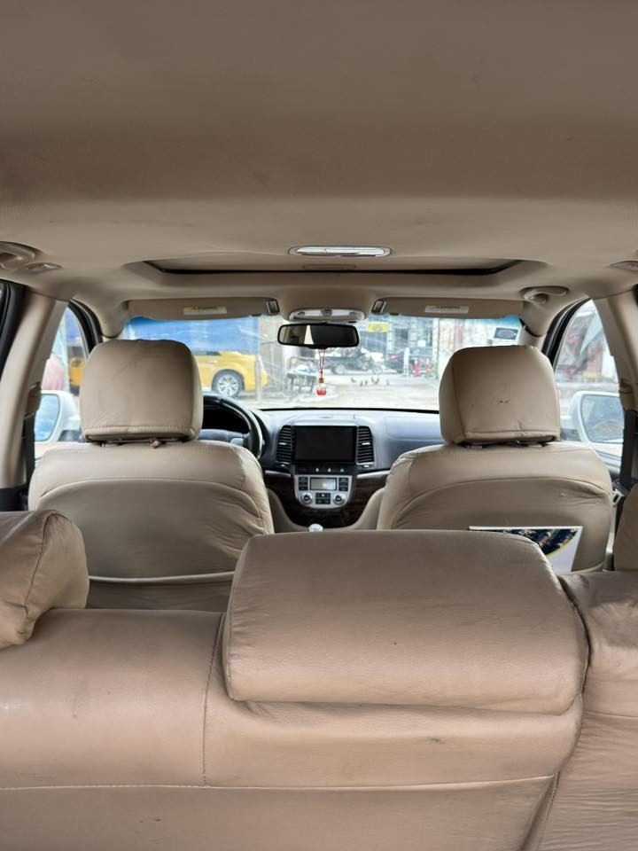 سلام عليكم سنتافي خليجي موديل 2012 مكينه أربعه سلندر سبعه راكب 3 قطع تبريد فول شرط 
بصمه فتحه قماره أربع أشاير مري شفط  مكينه وكير مكفول صبغ  جهة السايق صبغ مصلح تصليح جيد جدا كما في الصوره رقم بصره انكليزي مداور مباشر من المالك أو عن طريق الوكيل من اي دائرة مرور في العراق مكاني نجف كوفه الاتصال ‭0782 833 3354‬
السعر 120 ورقه وبيها مجال بسيط 

‭0781 083 7309‬
