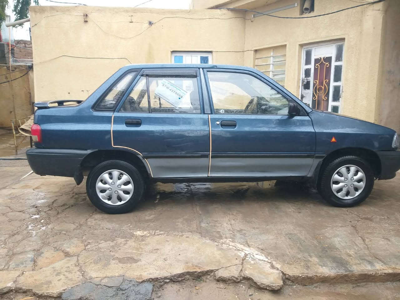 كيا برايد موديل ١٩٩٥ مشروع وطني تحويل بأي وقت سياره محرك كير صدر كهربائيات جيده تبريد بلادي تخم تايرات جديد سياره بلاديه كهربائيات من الدعاميه ل دعاميه مكفوله غرفتها نضيفه جدأ مابيه نقص خلاص  سنويه جديدة  لغايه 2028  مكان السيارة صلاح الدين الضلوعية   رقم صاحب السيارة ***********
