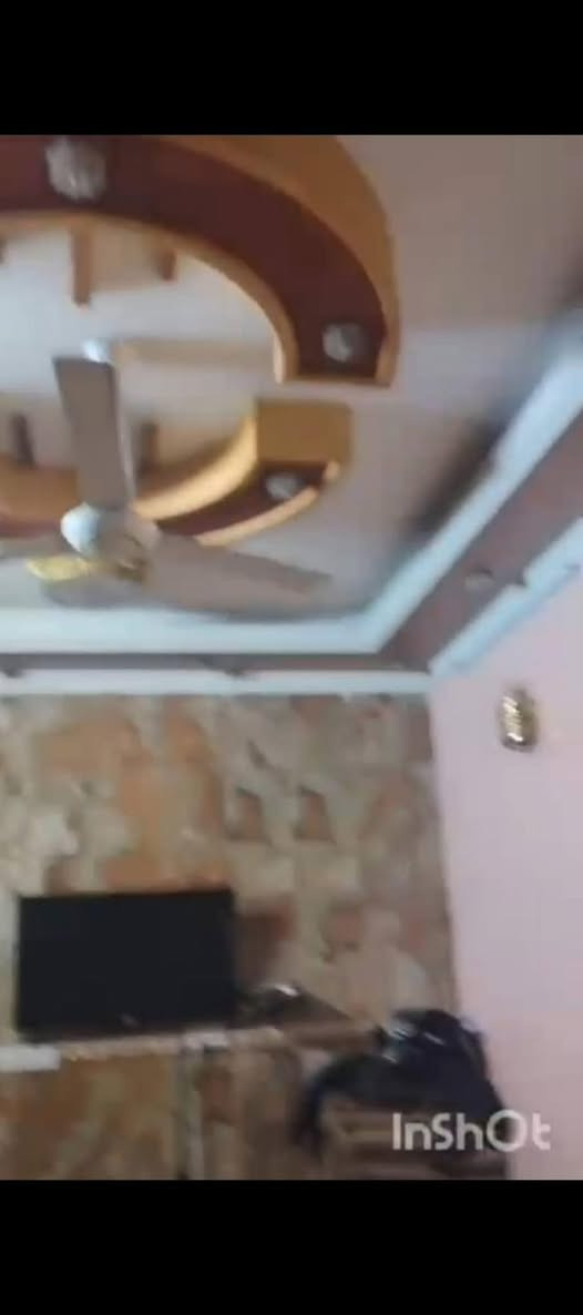 مستعجل على بيعته
🏡 دار للبيع – طابو صرف
📍 الموقع: البلديات –  المضمار شارع بانزين خانه سما
أول فرع من الشارع العام، ثاني بيت بالفرع – موقع مميز وسهل الوصول.
🔹 المساحة:
المساحة بالسند 100م²
المساحة الفعلية تقريباً 110م²
الواجهة 7م × النزال 15م
🔹 تفاصيل الدار:
▫️ الطابق الأرضي:
استقبال + صالة
غرفة نوم
مطبخ
كراج سيارة
خدمات صحية
▫️ الطابق الثاني:
3 غرف نوم
صالة
حمام
▫️ السطح:
بيتونة على سطحين
مطبخ علوي
📑 نوع السند: طابو صرف
📞 للاستفسار والتواصل مع صاحب الدار: (***********)
