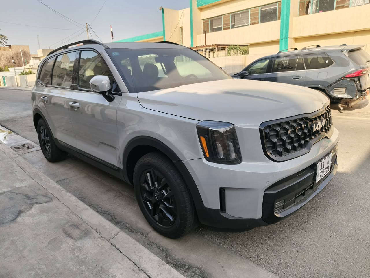 السلام عليكم كيا تيلورايد موديل ٢٠٢٤ ماشيه ٣٩ ألف ميل بيه صبغ بنيد فقط فول مواصفات كتاب شهداء سياره كلش حلوه وشغله درجه اولى ارباك دركه فقط  سعر ٣٢ ألف دولار💵 موجوده في بغداد شارع فلسطين *********** حجي اثير العامري
