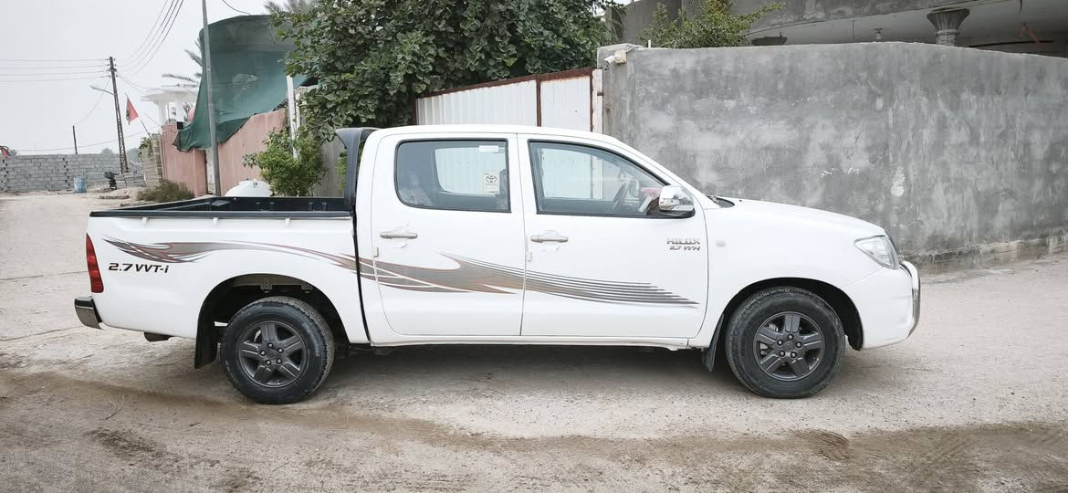 السلام عليكم بيكم هايلوكس ٢٠١١ السيارة وضع شركه مكفولة من كلشي كص وضربه وصبغ وفتح كله كفالة بدون لوحات اتكفل سرقه وعشائر اخون الي ميعجبه السعر  يترك كلمه طيبه مثله تحياتي للجميع السعر 105 المكان البصره قضاء المدينه
