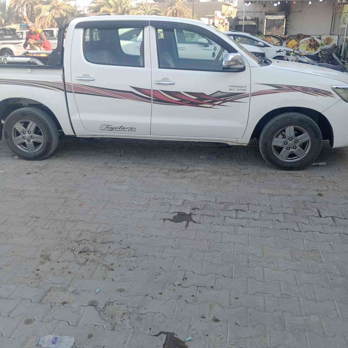 سلام عليكم مكلف بالنشر
سياره 14عماني شاصي 12 مكفوله كفاله عامه 
محرك مامفتوح 
كير حداديه جيس تبريد على الشرط تواير حداديه سياره جاهزه من كلشي 
ماناقصها برغي 
بأسمي مشروع وطني 
بيها شبر بارد فقط 
السعر 180 وبيها مجال للطيبين 
مكان السماوه 
***********
