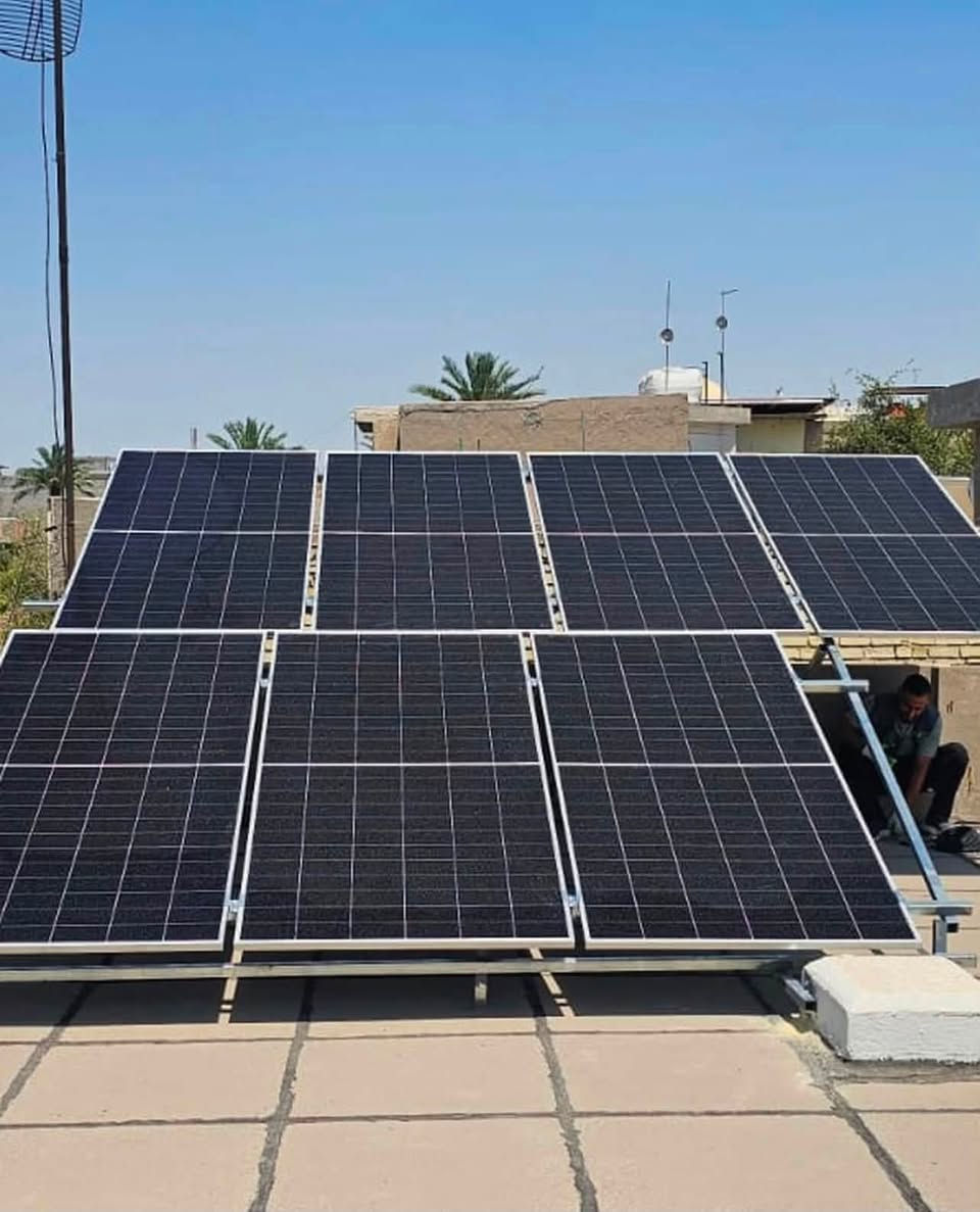 � السلام عليكم ورحمة الله وبركاته 
تعلن شركة الخطة البديلة (Plan 😎 عن استعدادها لتجهيز وتنفيذ:

🏡 المنازل
🏢 البنايات السكنية والتجارية
🏭 المشاريع بمختلف أحجامها

بأحدث منظومات الطاقة الشمسية، وتشمل
🔹 نوفر:
✅ منظومات High Voltage (HV) و Low Voltage (LV).
🔋 بطاريات LVTOPSUN الأصلية بمختلف السعات.
⚡ انفيرترات Solis و LVTOPSUN بأحجام مختلفة.
☀️ ألواح LONGi Hi-MO X10 بقدرة 650W عالية الكفاءة.

🔹 خدماتنا:
✔️ الكشف الموقعي ودراسة المشروع.
✔️ تصميم المنظومة بما يتناسب مع احتياج الزبون.
✔️ تجهيز جميع المواد الأصلية مع الضمان.
✔️ تنفيذ وتنصيب بأيدي كادر هندسي وفني متخصص.
✔️ برمجة وتشغيل المنظومة باحترافية.
✔️ خدمة ما بعد التنصيب والدعم الفني المستمر.
✔️ كفالة وضمان على الأجهزة وأعمال التنصيب.
✔️ أسعار منافسة وجودة مضمونة.

📞 للاستفسار والحجز:
رضا
***********

Plan B
نحو طاقة شمسية موثوقة… توفير أكبر ومستقبل أفضل. ☀
