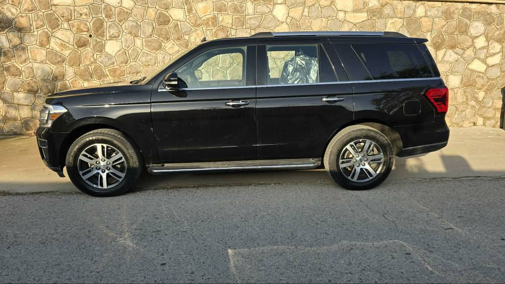 فورت ایکسپریشن مودێل 2022
بي بوياخ
موسفات فول لميتت
رويشتن 50هەزار میل
دەبل ئەکسل
کوشن سیاسی
ژمارەی تەلەفون *********** السليمانية, العراق
