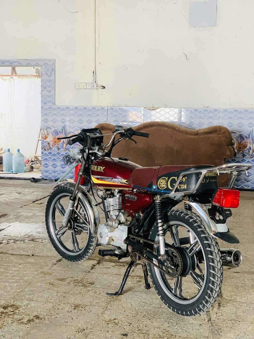 الاسلام عليكم دراجة سافان 2020.   محرك مامفتوح. اوراق كاملة  كهربايات شغالة   السعر 470.  مكاني واسط الصويرة ***********
