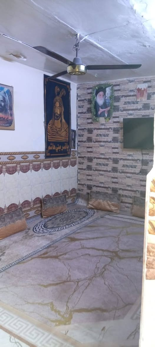 بيت للبيع في منطقة الحبيبية يم ملعب المدينه الدولي على شارع تبليط مساحته 150متر والسعر 45وبي مجال الاتصال على رقم ***********
