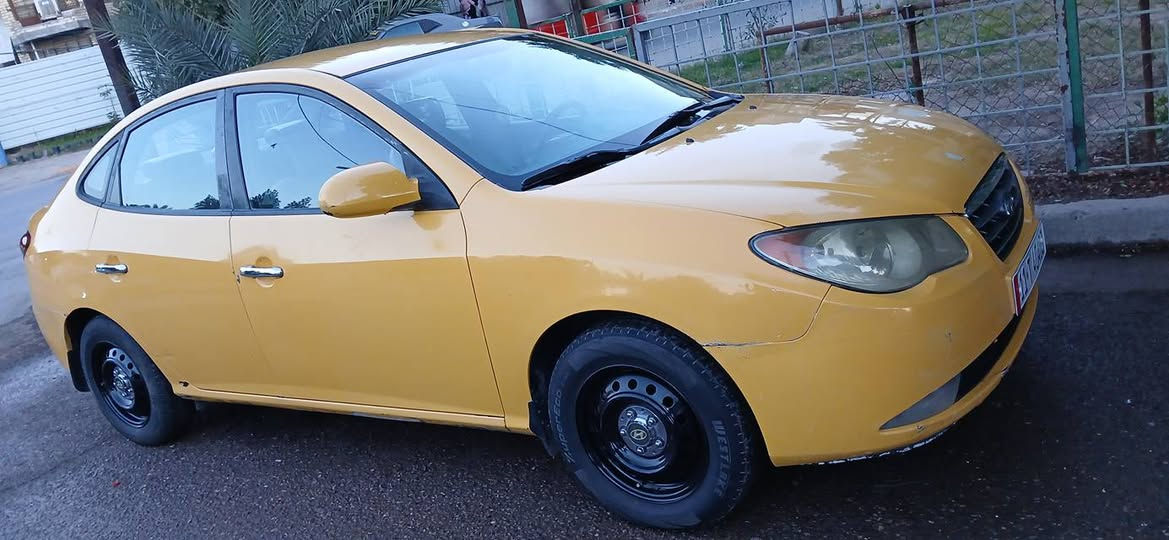 السلام عليكم النترا للبيع موديل 2007 حادثة بنيدمبدل لباقي لغود وشواصي وتكم مكفولات ليبل واحد كير ومكينه وتبريد وصدر وتخم تاير مكفولات مكينه 2000 بسمي رقم بغداد انكليزي لسعر 83 مكان لسياره بغداد لرقم ***********
