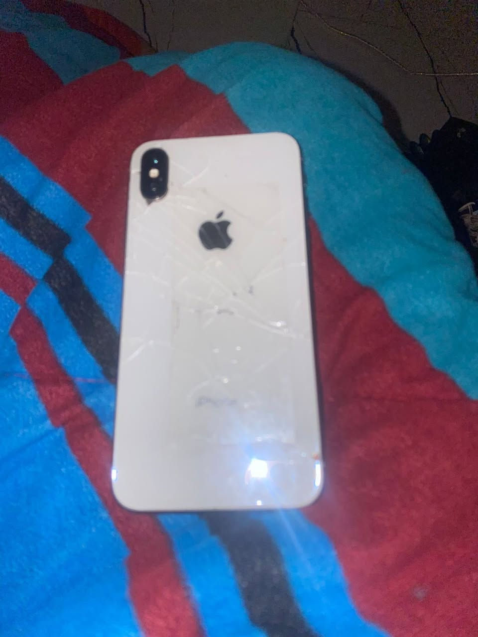 ايفون اكس للبيع ذاكره٢٥٦ فقط ضهر مثل مواضح بصوره سعره ١٤٠ مكاني البصره ابو خصيب رقم***********
