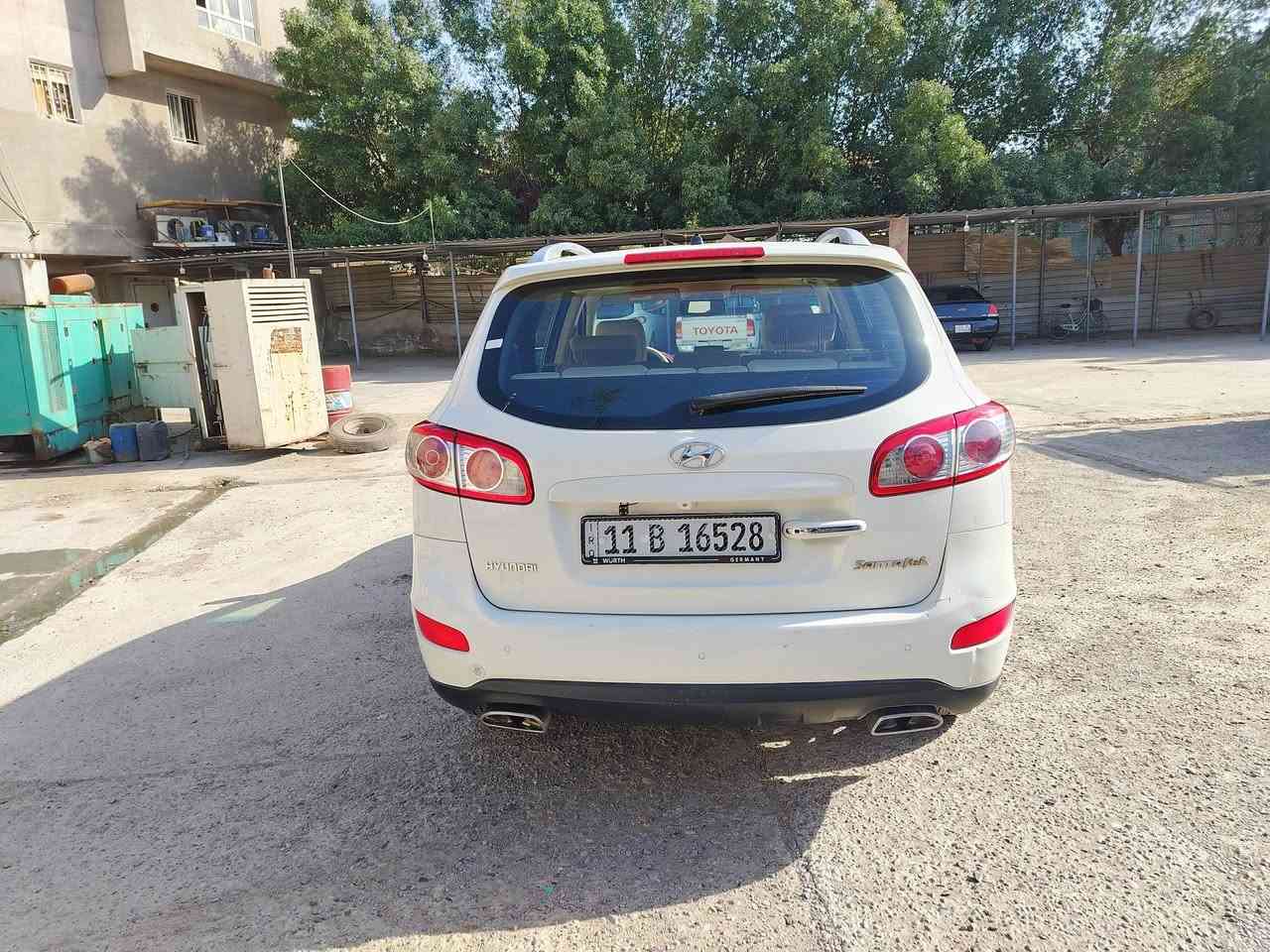 السلام عليكم سنتافي 2012 خليجي مكفولة من الصبغ وال تبديل بصمة فتحة سقف كشن الساق كهرباء رقم دولي جديد محرك 2400 تخم تاير جديد السيارة عليها صيانة كاملة مابيهة اي نقص *********** العنوان بعقوبة
