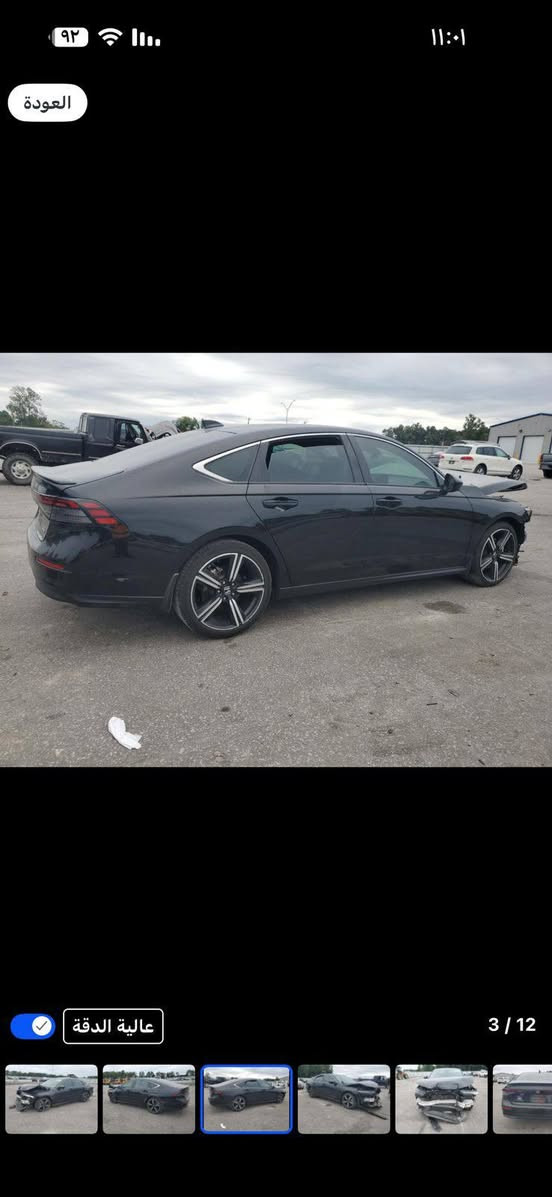 السلام عليكم هوندا اكورد موديل 24 فول سبورت L حادثه موضح بالصور بدون شاصي ولا دواخل دعاميته وياهه ورادار داخل سياره  سياره حاليا بعمان الحره تباع على وضعه تدخل على أربيل او على بغداد السعر 115 الاتصال على الرقم ***********
