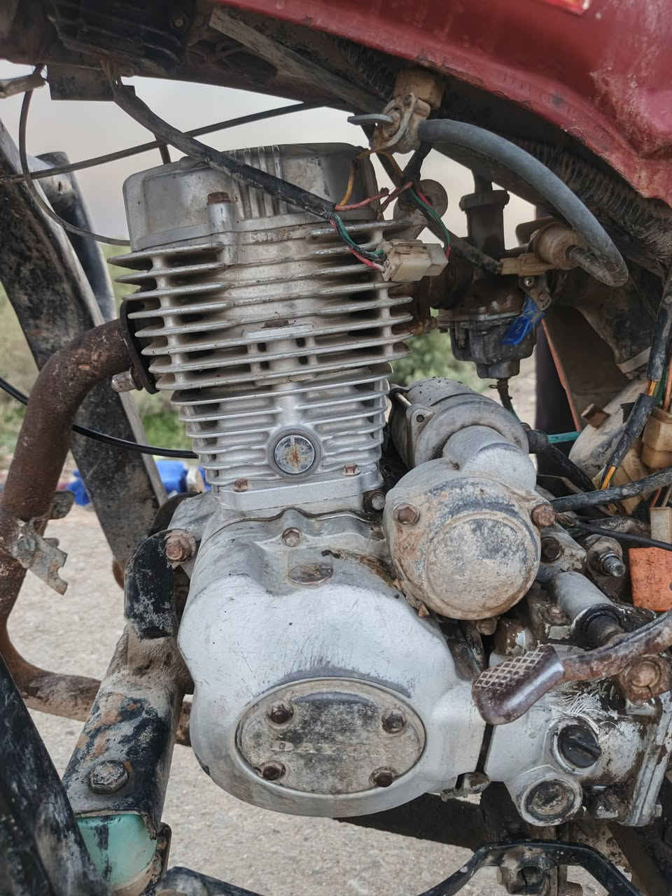 للبيع..... محرك ستوته دايون شرط الشغل مشدود بالستوته تجي تقتنع بي انزله وتاخذه...السعر خاص... ***********

