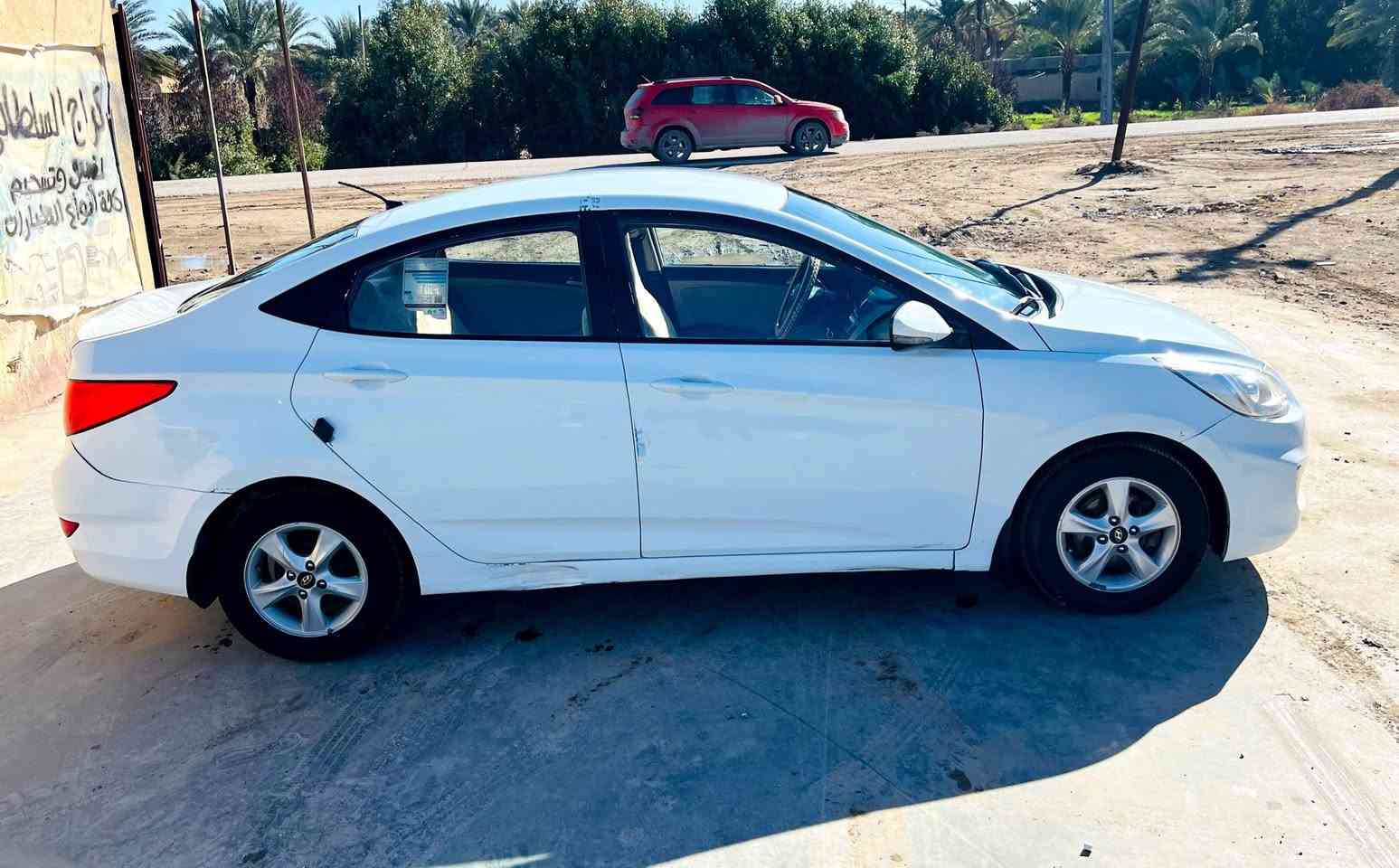 السلام عليكم
هونداي اكسنت 2016 خليجي لو ابيض 
#مكفوله من الضربه والصبغ 
مكينته 1600 دوش المرغوب مامفتوحه شرط الفح
رقم قادسيه مشروع وطني تحويل مباشر 
مواصفاته حلوه ومعروفه 
السياره مال بيت نضيفه و كامله والكمال لله ماناقصه كلشي 
السعر (  98 ) وبيه مجال حك الجيه 
الشراي يتصل *********** 
مكان السياره بابل
                           الخاص مغلق بدون حراج
