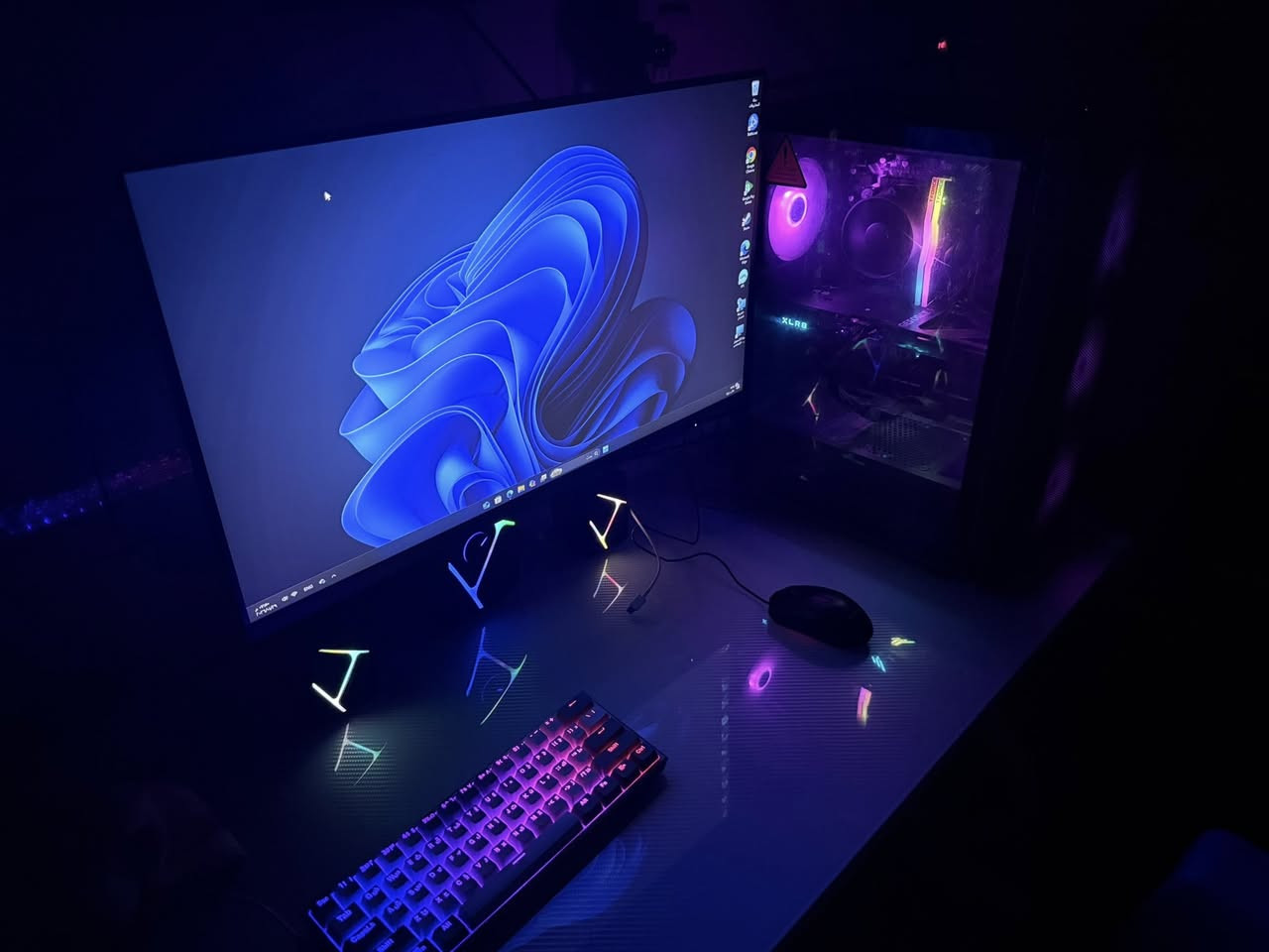 سيت اب للبيع
Intel Core i5-12400F

  NVIDIA RTX 4060 Ti 3 FANS

ASUS PRIME H610M-K D4

الرام: 16GB (2x8) DDR4

التخزين: 1.5TB SSD (Lexar 512GB M.2 + Lexar 1TB M.2)

البور سبلاي: 650W

مع سستم سماعات 

الشاشة: AOC 27 Inch 

UPS 2000VA

 

ماوس وكيبورد Redragon

السعر مليون و 300

مكاني بغداد العبيدي 

***********
