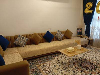 السلام عليكم %بيت للبيت 100متر بناء 2025بناء درجه اولى ومثل مشفون الصور والفيديو العنوان حي البساتين حي السلام بفرع ابو حسين المختار وصاير بصف فرع الزوار قريب ع المنطقه الضباط للاستفسار ع البيت الاتصال ع الرقم *********** بيع نقد فقط
