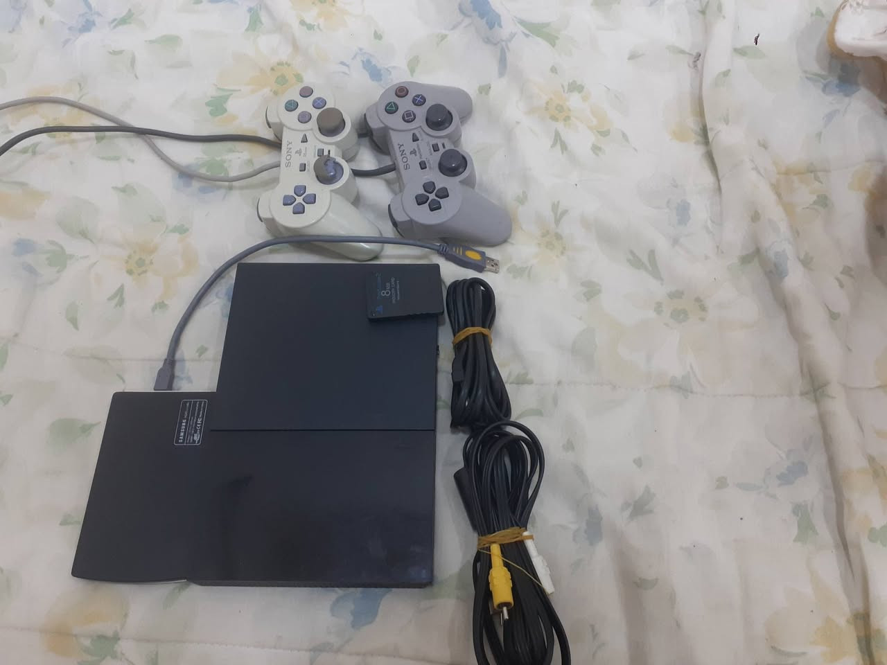 بلي 2 مستعمل قليل ما مفتوح نضيف كلش جوستك 2 الصليات السعر مناسب الي يري للستفسار تعال خاص


**إذا كنت صاحب هذا الإعلان وتريد حذفه لأي سبب، رجاءا أرسل رسالة إلى الدعم الفني**