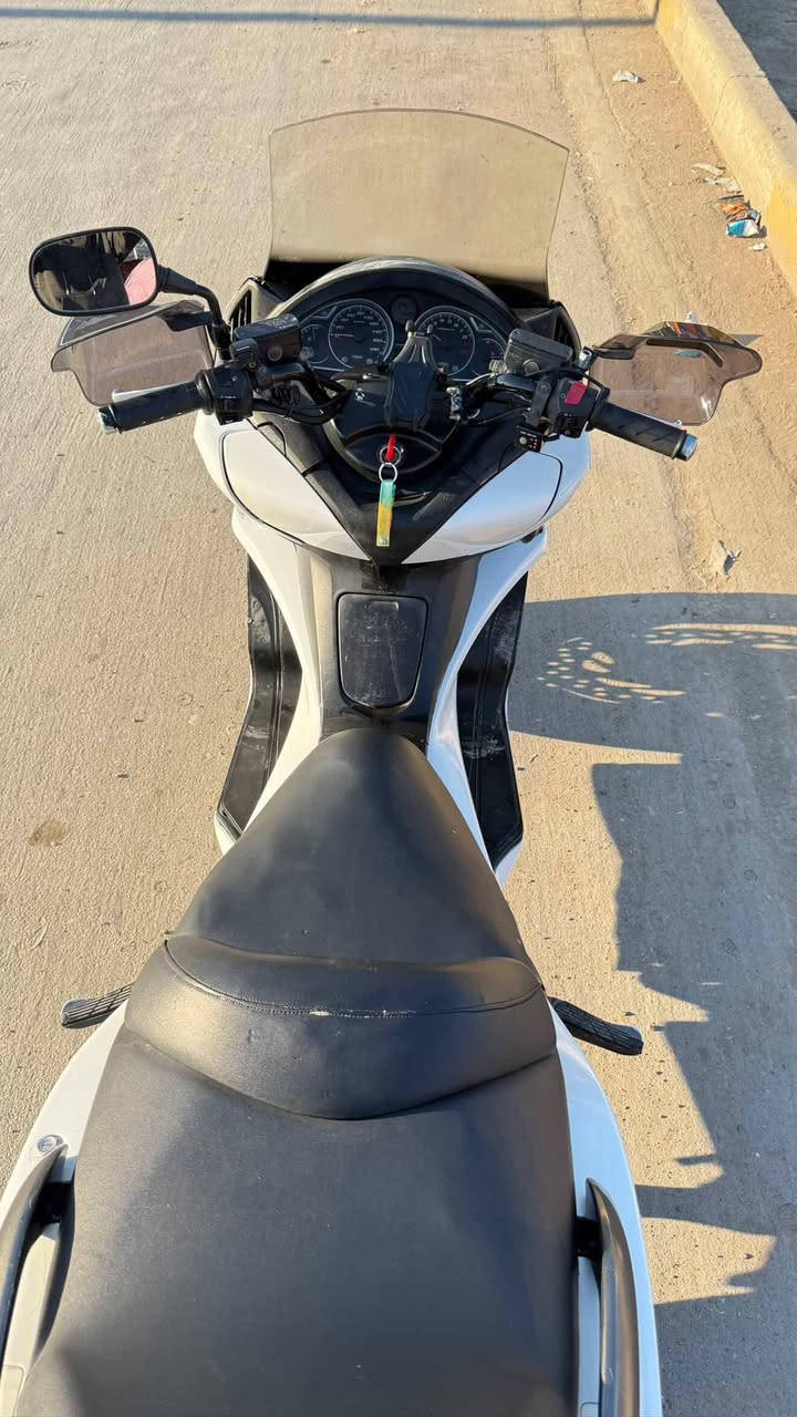 سلفر وننج جيتي مكينه600موديل 16الدراجه مكفولا كفلا عمه من عده الصبغ الدراجه شلعه ومعدل180 الصالنصه البلادي موجوده تخم تايرات جدد السعر 18وبيهامجال اوراق ءصولي رقم ***********المكان بغداد الزعفرانيه
