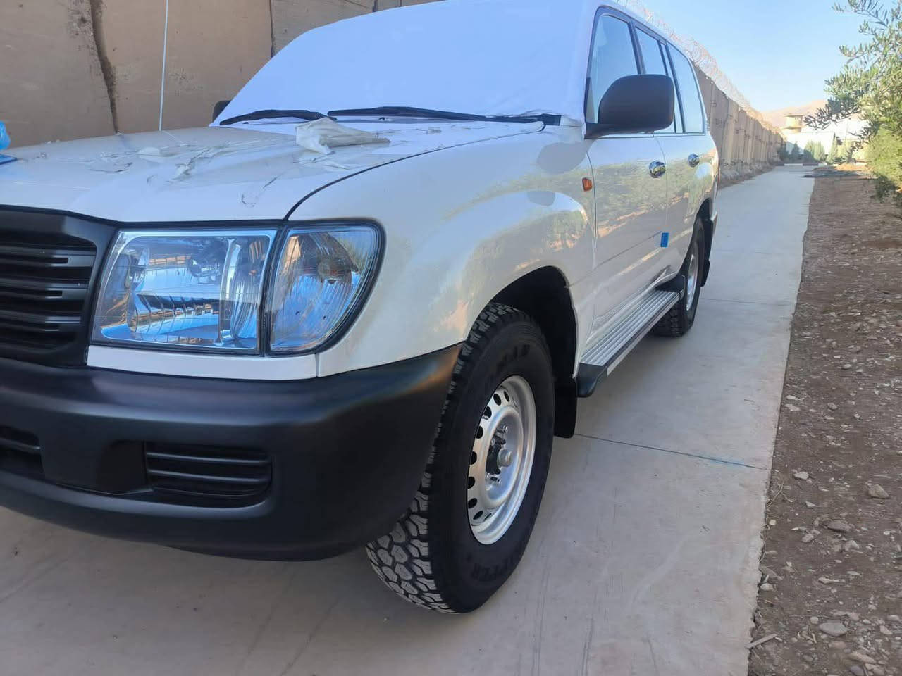 تۆیۆتا لاندکرۆزر 2001 مۆنیکا 
ي استراد خاس 
سئ روبع پيش تةبةلة 
تةنيا يةك بست بؤياغي هةية
 مةكينةي نةكراوةتةوة تةنانةت
 قةپاغي مةكينةش دةست كاري نةكراوة 

سعر لە کۆمێنت داوابکە ڕاستەخۆ بۆت دیت 📩

گیرومەکینە بەشەرت زۆربەجوانی پاکی ماوە هیچ خەلەلیکی تیدا نییە 
رةقةمو سةنةوي تازةية
تةقةو رةقة بةشةرت ناوةوي لؤك لؤكة

ژمارەی خاوەنی 
***********
