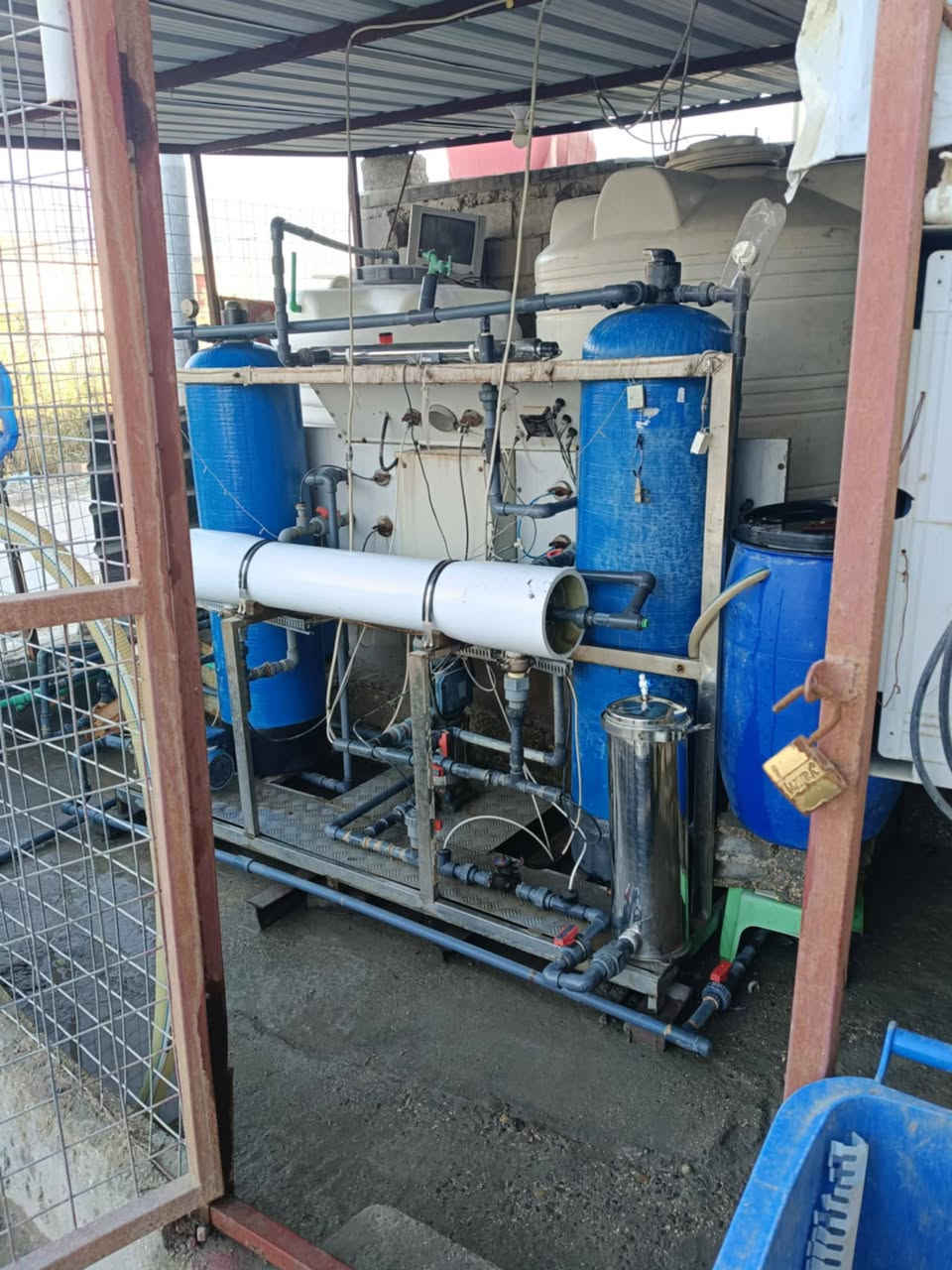 تحيه طيبه...
***********
منظومه ستلس ستيل 
منظومه 1000لتر في الساعه 
ممبرين جديد 
الاملاح من 4_8
تانكيات عدد 2 ابو 3000+2000
مع نظام اوزون لتعقيم المياه وطرد الارياح 
ميز تعبئه الدبات + مضخه تعبئه للدبات 
ويوجد فيها نظام غسل عكسي للممبرين يطيل عمر الممبرين 3سنوات
منظومه جداً نظيفه .
المكان: محافظه بابل _
الحمزه الغربي 
السعر : 30 $ ورقه
***********
