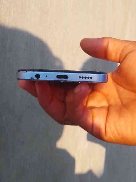 السلام عليكم ورحمه الله وبركاته مبايل للبيع مستعجل حيل لان محتاج مبايل كدام العين تشوفو مايعجبك لاتكسر ب سعرة شراي اتصل مو شراي لاتعبني رقم ***********السعر 100وبي مجال وحياكم الله
