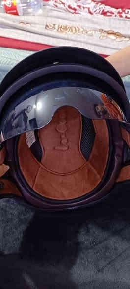 خوذه مع نظارات بهذا الشكل اللطيف
30 الف مع التوصيل 
*********** وات ساب
