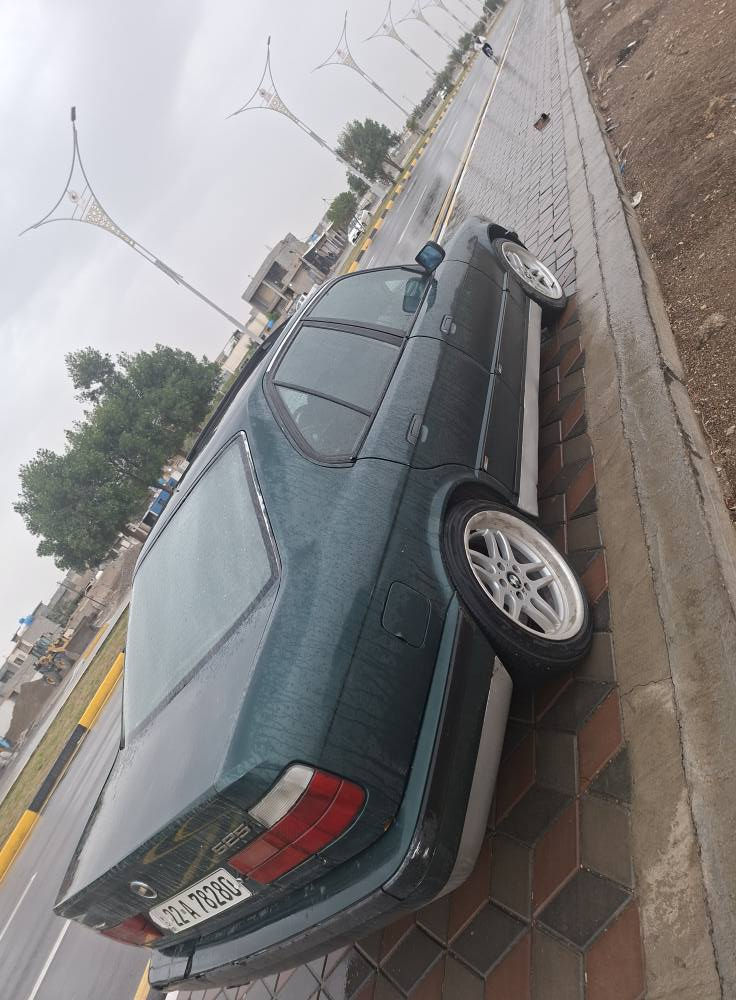 السلام عليكم للبيع بي ام ٥٢٥ اصل موديل ٩٢ رقم أربيل دولي تحويل مباشر كير عادي محرك كير كفاله صدر أمامي خلفي جديد صبغ احزام بدون اي ضرر خلاص بيع فقط السعر ٤٧ ورقه مجال حك الجيه فقط *********** ديالى بلدروز بلاد رز, ديالى
