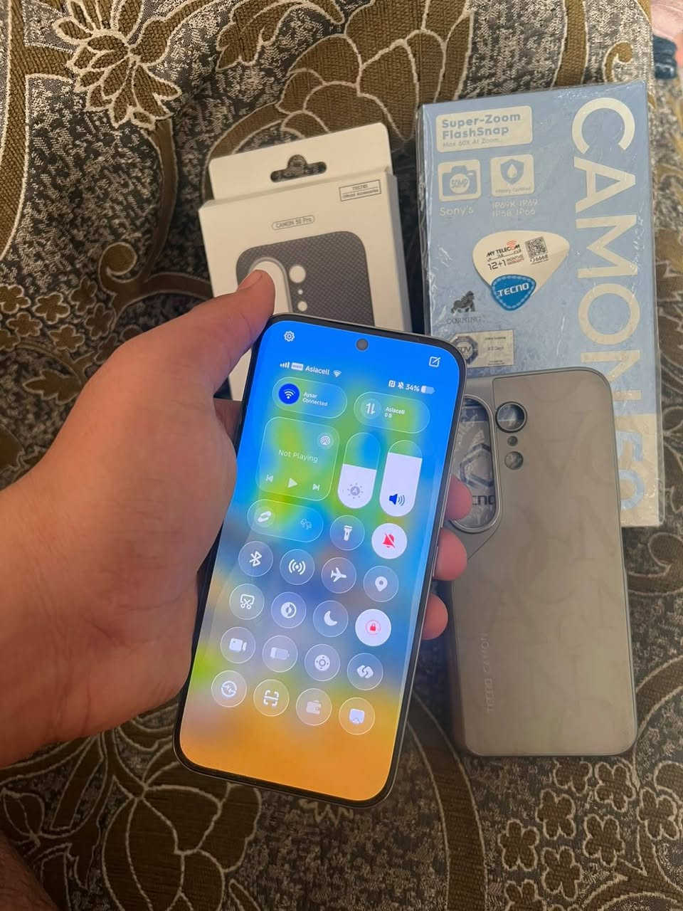 Tecno  camon 50 ultra 5g 
جهاز غني عن التعريف واني مشتري جديد قبل ١٠ ايام ب٦٠٠ شوف الوصل الجهاز كلش جديد ذاكرة ٢٥٦ مع ١٦ داخلية كامرته من سوني احسن كامره بفئته السعريه دا ابيعه لان محتاج الله شاهد بوبجي ١٢٠ فريم (سلاسه فائقة) شاشته ١٤٤ هرتز  بي ضمان سنتين  السعر  570        للاستفسار ***********
