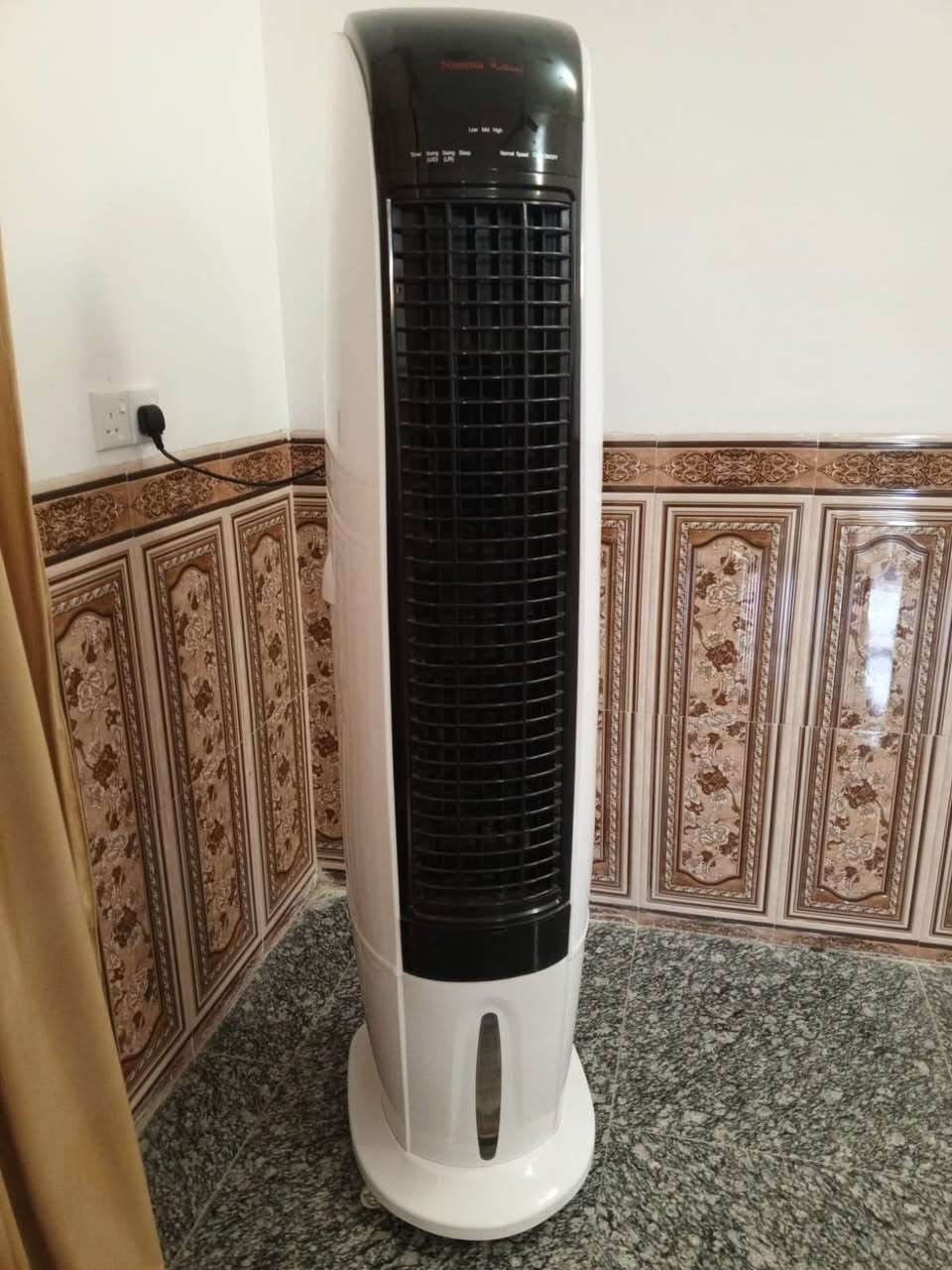 للبيع مبرده داخليه نضيفه كلش مرتبه سعر 200/***********
