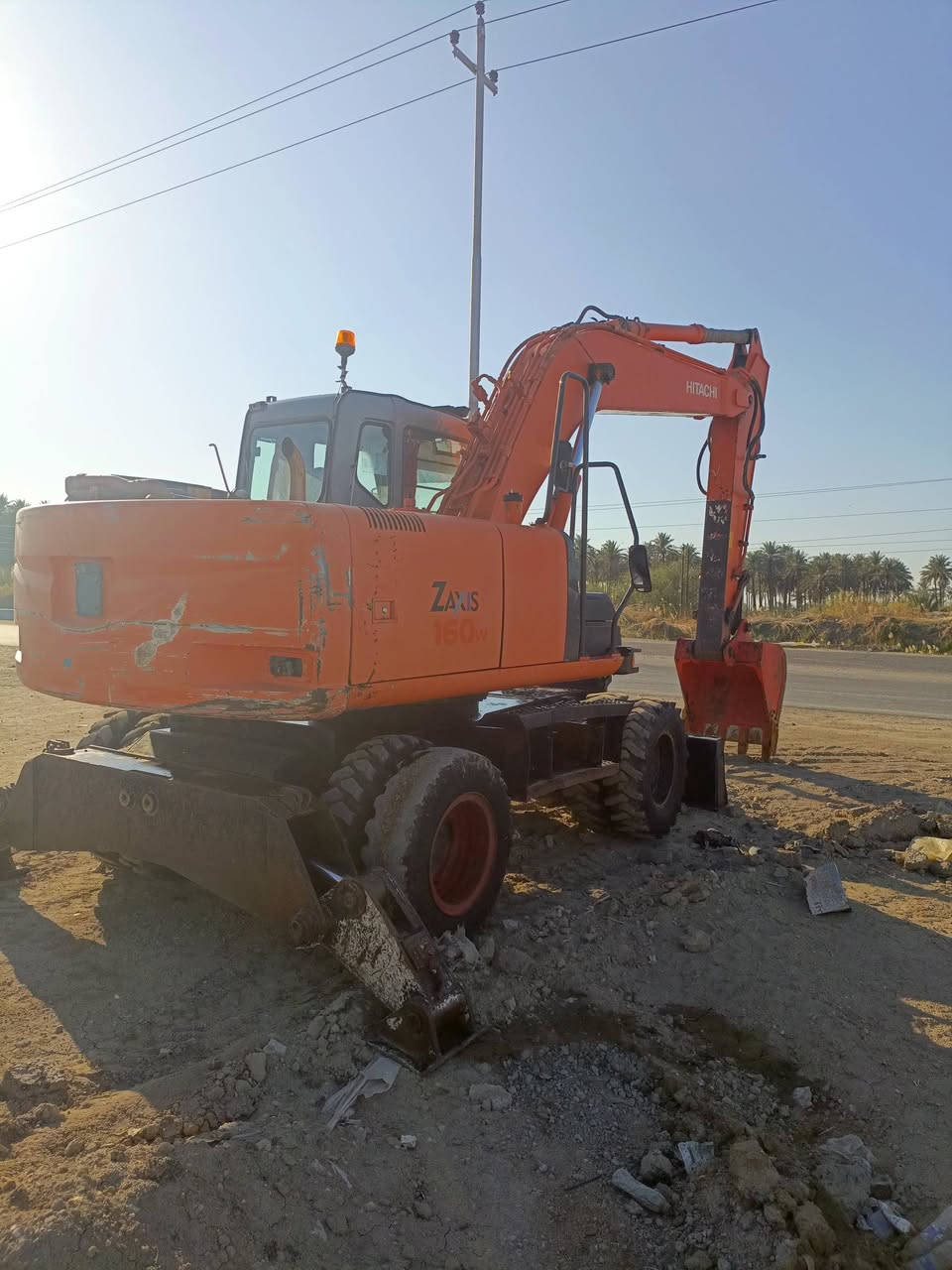 السلام عليكم
للبيع حفارة زت حجم 160 موديل 2006
حفارة مشتغلة 15الف بس تبريد كهربائيات كله شغالة ع وضع الشركه 
مكينه بلاديه مامفتوح بيهة شي مكفولة كفالة عامة 
رقم بابل
***********
