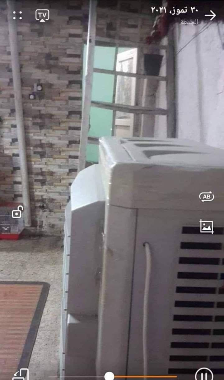 السلام عليكم  توجد
السلام عليكم  توجد 
نص قطعة خلفية للبيع  ٧٢ متر قطاع 20  تتكون من غرفتين نوم وصاله وحمام مشترك  ومطبخ  السعر ٨٠ عليه كل الرسوم و٧٥ على المشتري كل الرسوم ماء كهرباء  غرمة . الاتصال على الرقم  ***********
