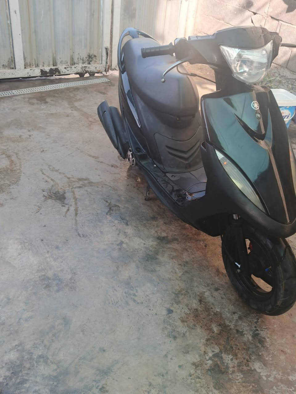 سلام عليكم ماكس عدله للبيع 
هندر ه سلف نكره دراجه نضيفه شوفت عينك 
كهربيت شغله
1_سلف
2_هورن
3_صطاب اليت
4_سكن + دشبول 
كله شغال
بوشه وسلف بلاد 49
مكينه مفتوحه مجفته
تايرت جلاتين بريك خلفي امامي
كفرات تايون مختمات؟ 
السعر425بيه مجال بصيط الشراي
مكاني بغداد الشعب الجزائر هذا رقمي ***********
