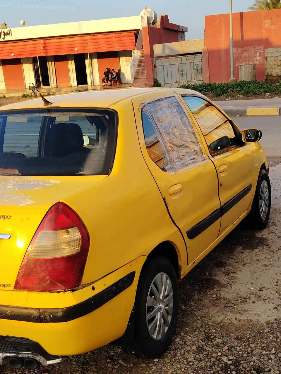 السلام عليكم سياره البيع محرك وكير كورله شرط 🖐🏻
وشرط التحويل ولوكاله تواير طخم جديد صدر نص عمر 🖐🏻
كهربائيات كله شغاله تبريد شغال سياره جاهزه شغل ومش🖐🏻 
ويرهم مراوس حسب الغناعه✨
***********
