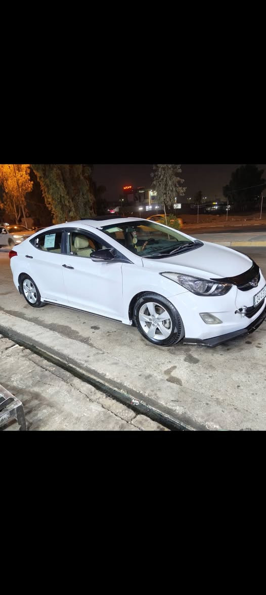 النترا مضلع 2013رقم دهوك مسطرة
محرك 1800
دخل لونين  
شاشة وكامرة دوارة وكشنات جلد 
تدفئة وتبريد ثلج بشرط 
محرك وكير بشرط 
بدون صبغ فقط الدوسات نصهم 
وبيها مكانات بارد على كد شبر 
باتري وتايرات وطخم ودرايم شفتات جدد 
بيها منظومة غاز كامله وبيها كارت ،
 شرط الوكاله والتحويل العنوان موصل 
السعر 127 
***********
