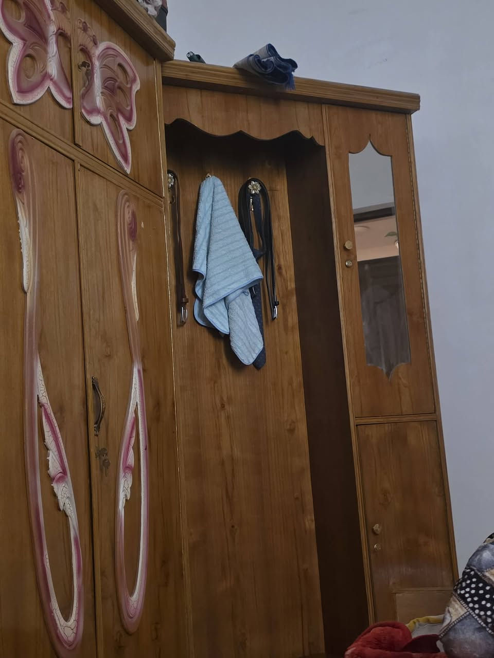 سلام عليكم عندي غرفه  عراقيه عاديه خمسه  بيبان سعره 350قفل السكن بحي ميسان


**إذا كنت صاحب هذا الإعلان وتريد حذفه لأي سبب، رجاءا أرسل رسالة إلى الدعم الفني**