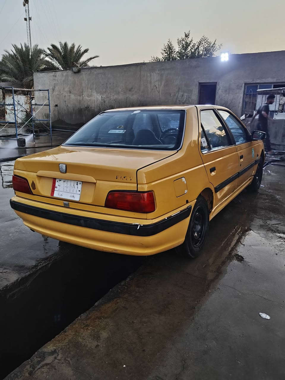 بيجو بارس 2015 للبيع والمراوس
كير ومكينة  مكفوول لاتنقيص ولاتبخير 
تبريد 
بيها بداية خياس هلال جهة السايق ومكانات جراد 
السيارة مكفولة من الضربة 
تحويل مباشر 
مكان السيارة واسط الدبوني 
السعر 38 
***********
