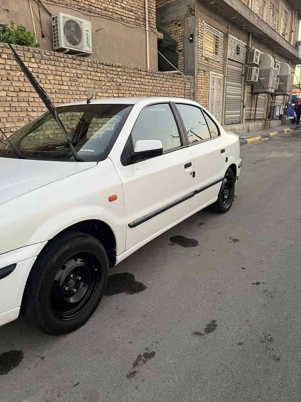 سلام عليكم سياره سمند مديل9 سياره نضيفه بيه بس قطعه بنيد ما نقصه شي كير مكينه جدد على ايدي رقمه بغداد رقم جديد شرط تحويل مكانه كوت  سعر41 رقم ***********@إشارة
