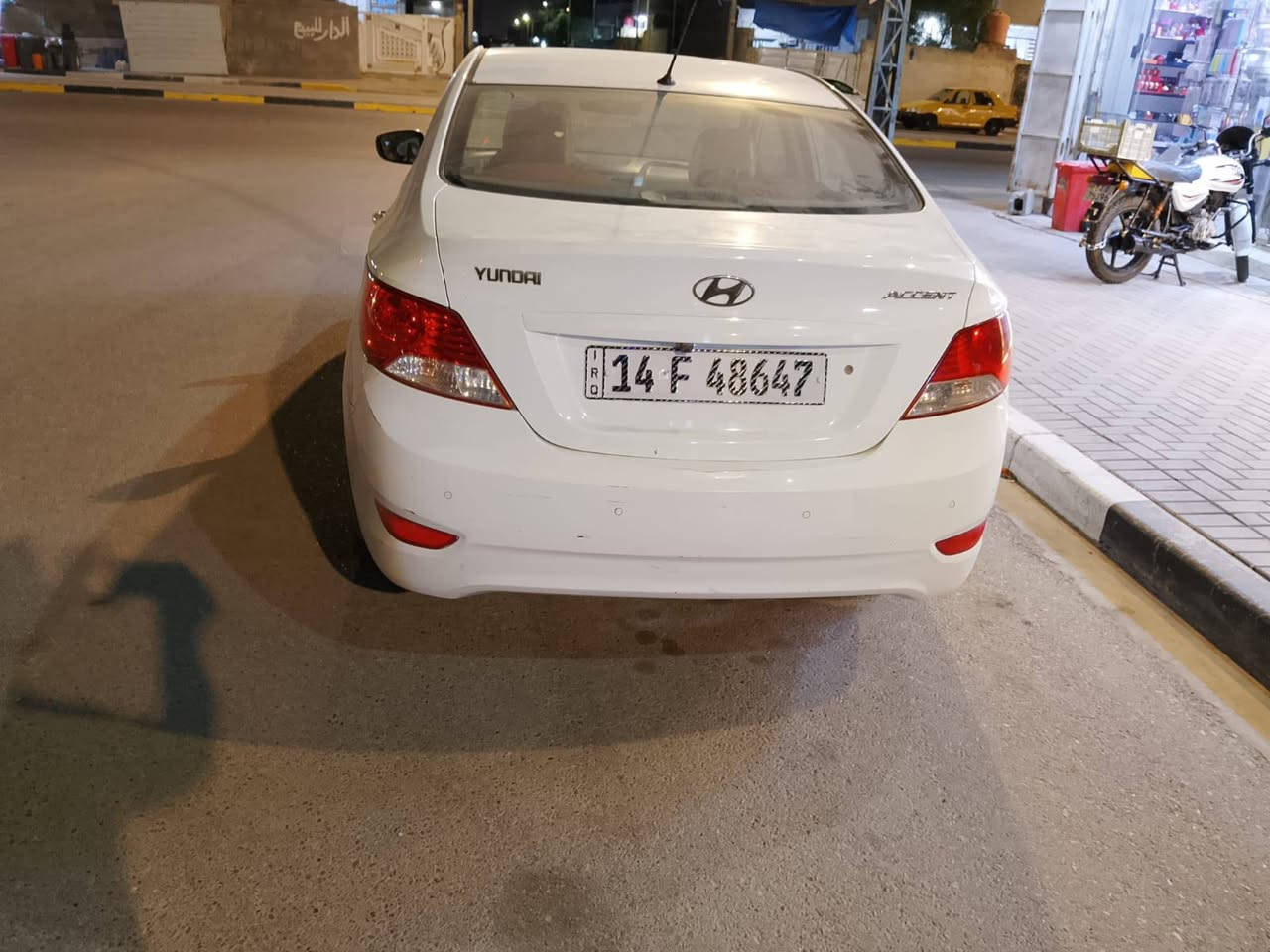 سلام عليكم اكسنت لبيع مديل 2013 جليجيه ثلاثه قطع صبغ مكينه 1600كيرحداديه تخم تاير سياره بسمي سعر 85تواصل على رقم *********** البصرة, العراق
