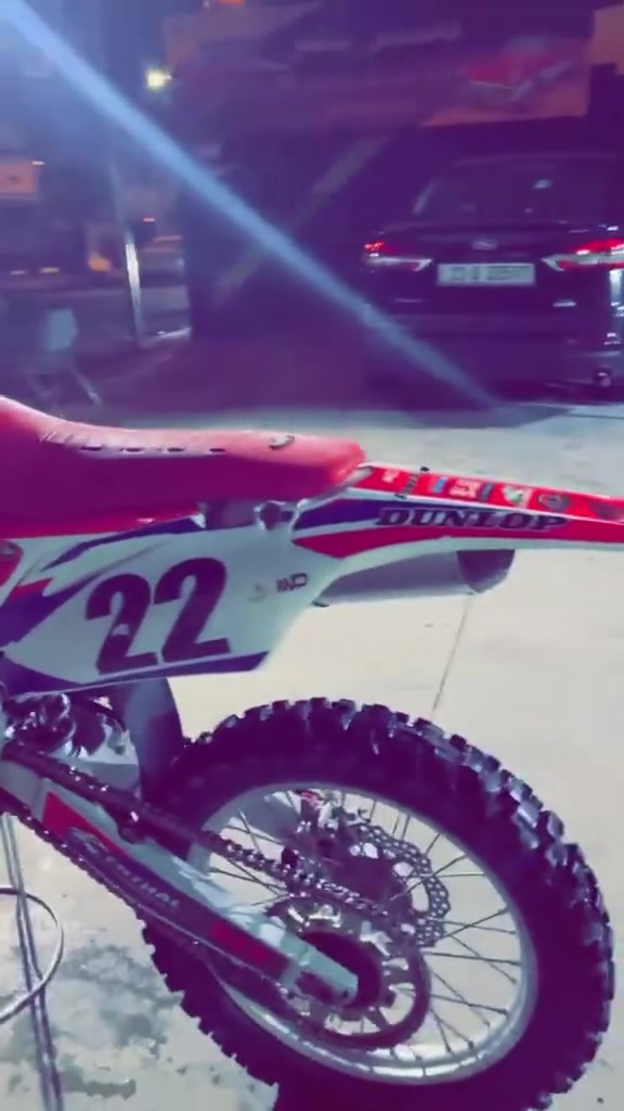 crf 250 نۆزڵ ۲۰۱۲ بۆ فرۆشتن زۆر زۆر پاکوو بێ عەیبە موشتەریت تەلەفون بکە *********** ۲٥ گەڵاو معامەلە
