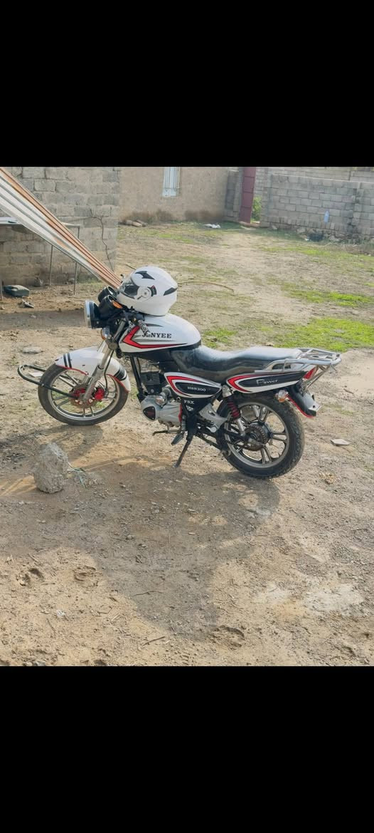 لل بيع600 قفل لا تبزعني ما مفتوح وضع شركه الخوذه مو ويا  *********** مكاني الحود محرك 200💀
