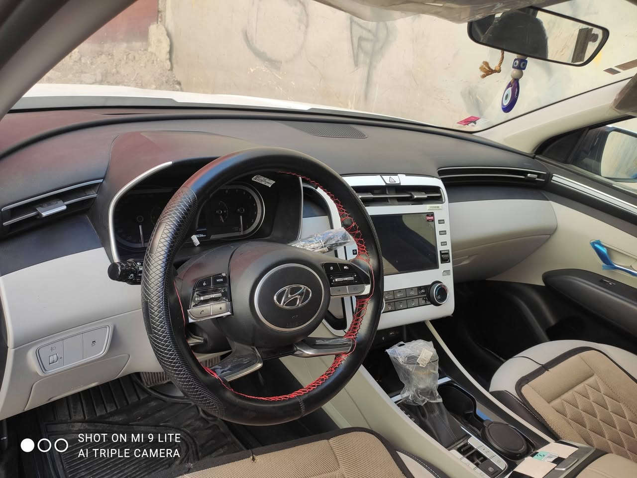 السلام عليكم توسان خليجي 2022 فول عدا البانوراما ماشية 22الف كيلو بيها ملاحظة صغيرة يم قبغ البانزين والباقي مكفول رقم دهوك للتفاصيل ***********
