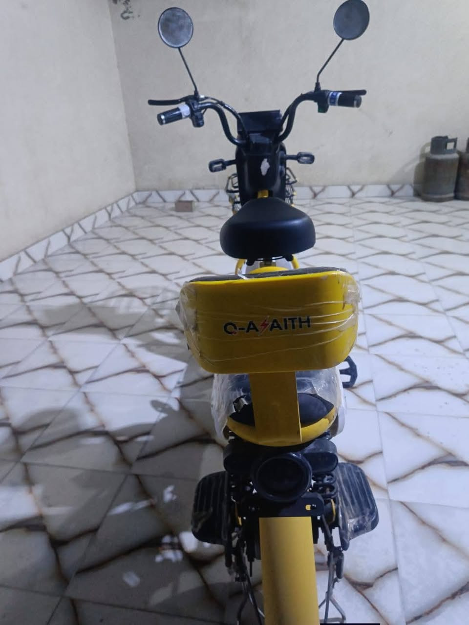 للبيع دراجة كهربائية G-A FAITH
نظيفة جداً ولونها ذهبي مميز ✨
بطارية قوية وتمشي مسافة زينة بالشحنة.
السعر: 500 ألف قابل للتفاوض
المكان: السماوة 

للتواصل خاص.


**إذا كنت صاحب هذا الإعلان وتريد حذفه لأي سبب، رجاءا أرسل رسالة إلى الدعم الفني**