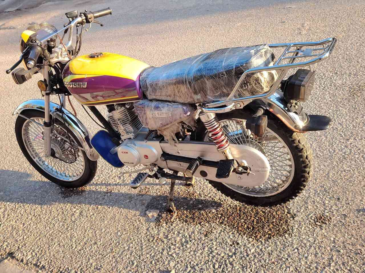 السلام عليكم ورحمة الله وبركاته
دراجه للبيع تايكر ٢٠٢٤ خير من الله اي نقص مابيها
اوارق كامله
السعر ٥٧٥ بيها مجال قليل
الشراي يتصل ***********
