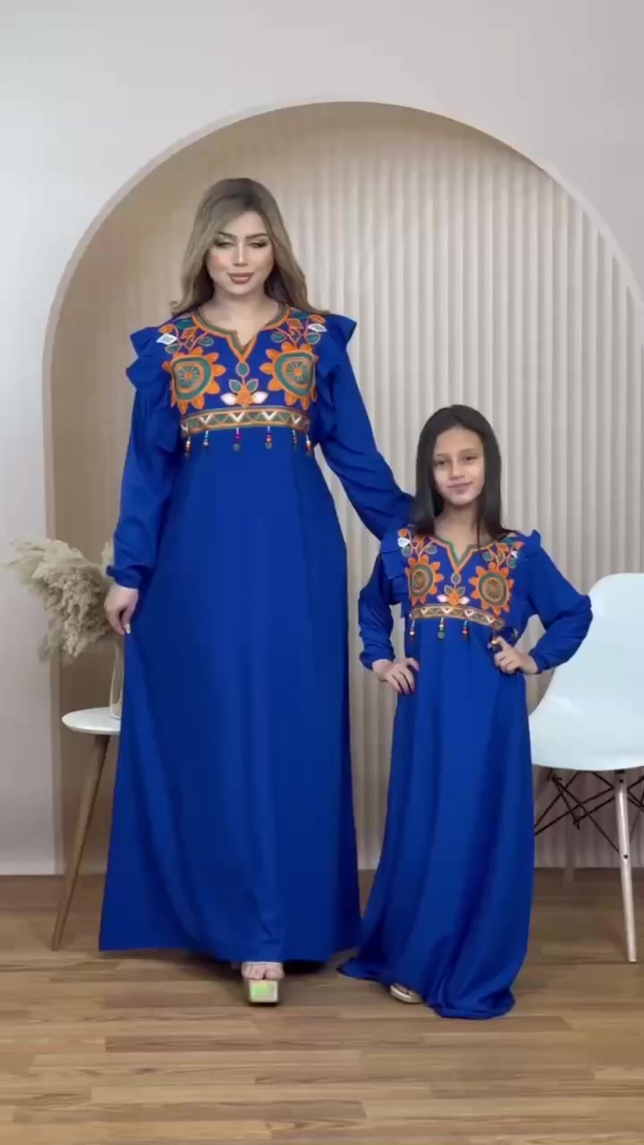 #جملة #توينز_الام_والبنت
نوع القماش 👈 (كشمير  ) اصلي لايوبر ولايكش 
القياس الام 1 و2 
البنت 1 و2 
سعر الدرزن 24 قطعه 210 الف


**إذا كنت صاحب هذا الإعلان وتريد حذفه لأي سبب، رجاءا أرسل رسالة إلى الدعم الفني**