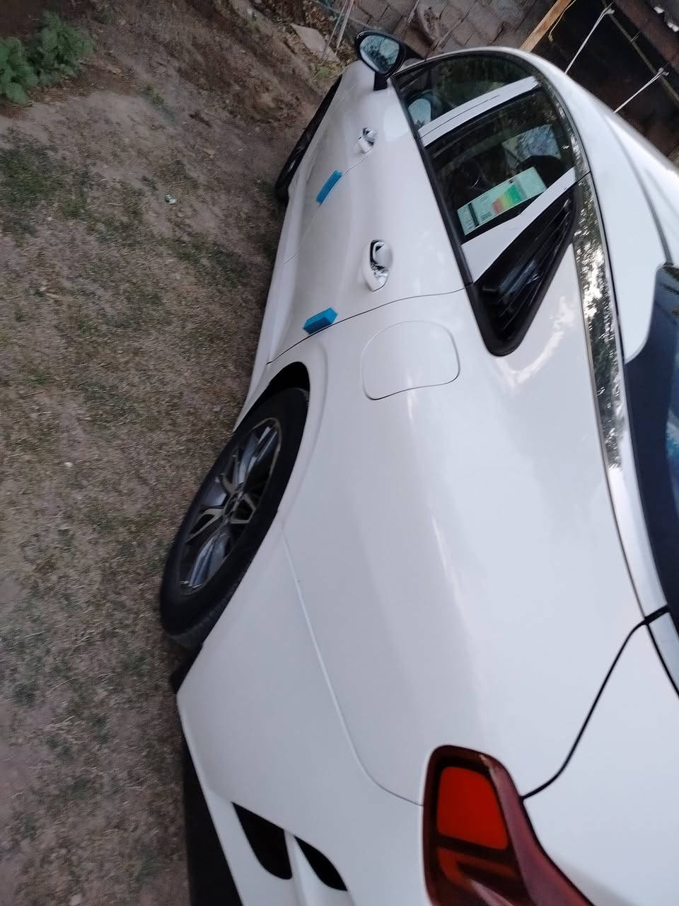 سياره K5 للبيع موديل 23 خليجي سياره بيه قطعه وحده صبغ جاملغ خلفي فقط صبغ ماشيه 87 السعر195 وبيه مجال هذا رقمي الشراي فقط يتصل ***********
