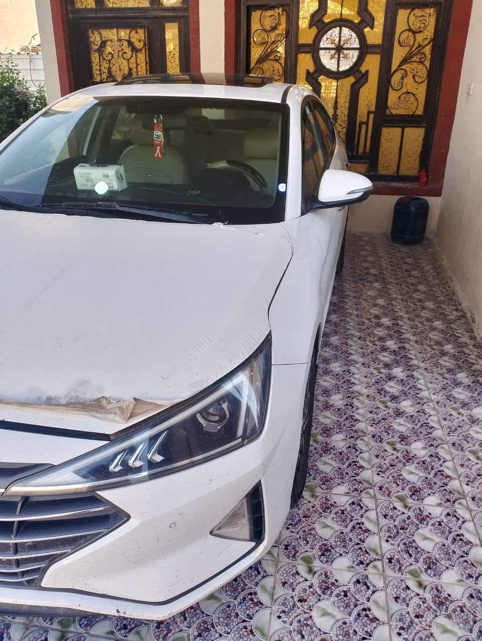 سلام عليكم 
النترا 2020 خليجي
فول مواصفات للاخير 1/1
مكفولة من الصبغ والتبديل كفالة عامة
ـــــــــــــــــــــــــ
مواصفات 
فتحه سقف سلايد روف 
بصمه تشغيل وابواب وصندوق 
تبريد قطعتين 
حساس امامي وخلفي 
لد امامي 
شاشه وكامرة
مكينة 2000 دوش 
رقم بغداد بإسمي تحويل مباشر 
سيارة جديده بوضع الشركة بلعافيه ع الياخذها 

رقم صاحب السيارة ***********

السعر :: 165

#ادارة_الصفحه ⚡

ملاحظه / 🔴
مدير الصفحه غير مسؤول عن بيع وشراء واصوليات السياره نحن صفحه لعرض السيارات فقط.
