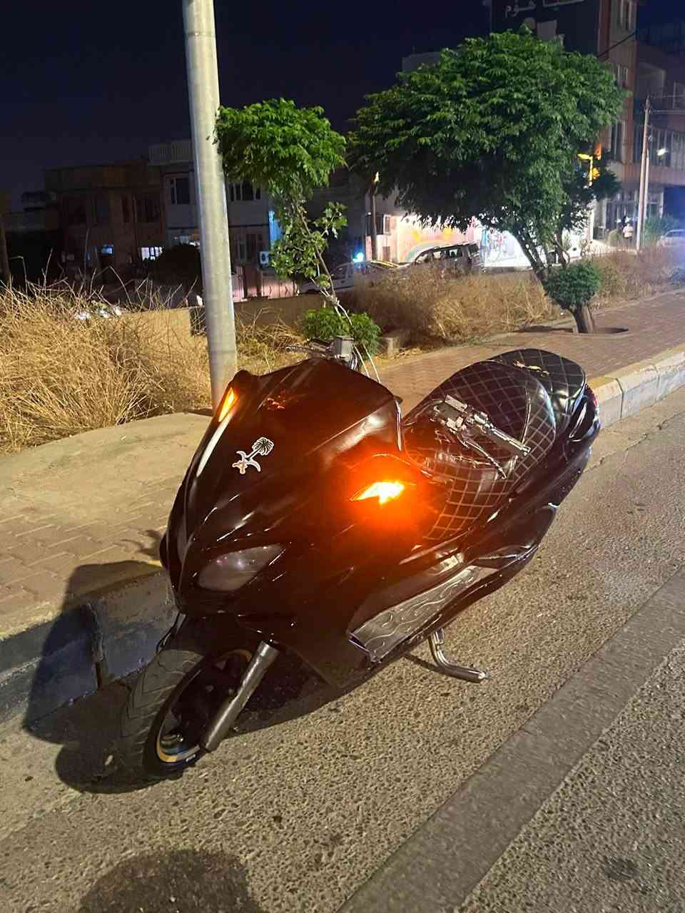 سڵاوی خواتان لێبێت ماتۆڕی ماجێستا بۆ فرۆشتن
مەکینەی250cc
قاچ خاسە سویچ و کۆنترۆڵ لایتی کریستاڵ ڕادێتەر
ساڵۆنسای سپۆڕت مەکینەو گێڕی بەشەرت 
ماڵی دۆستە هەموو گیانی بەشەرت
نرخی 450 هەزارو مامەڵەیە شوێن سلێمانی توەمەلیک 
***********
