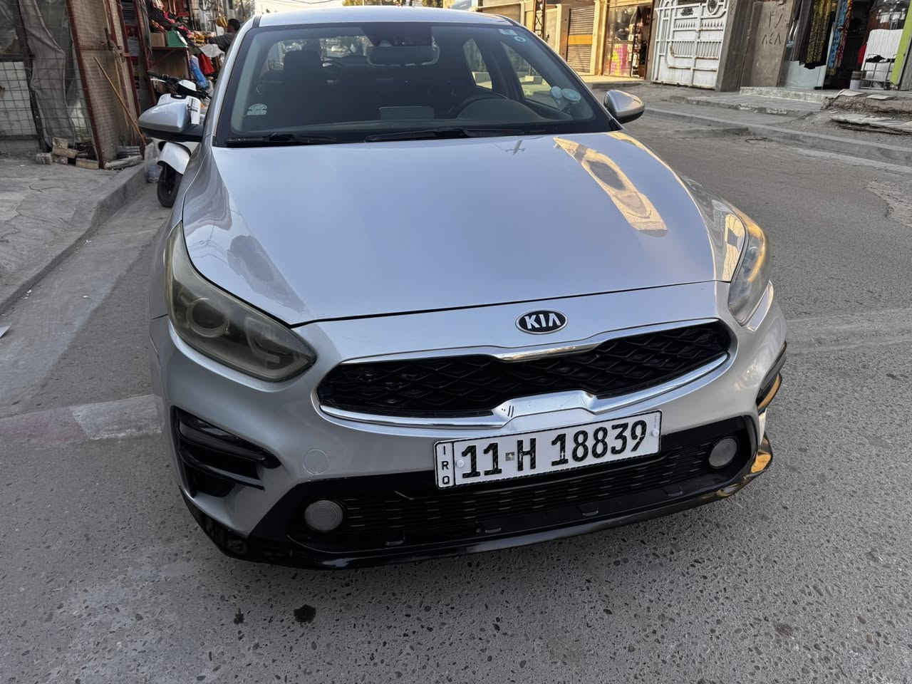 السلام عليكم
للبيع فورتي موديل 2019 بدون ايرباك ضربة  بسيطة 

السونر  والتقرير مال الحادث موجود مع الصور 

السعر 118  ***********
