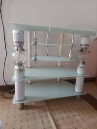 ميز • للبيع